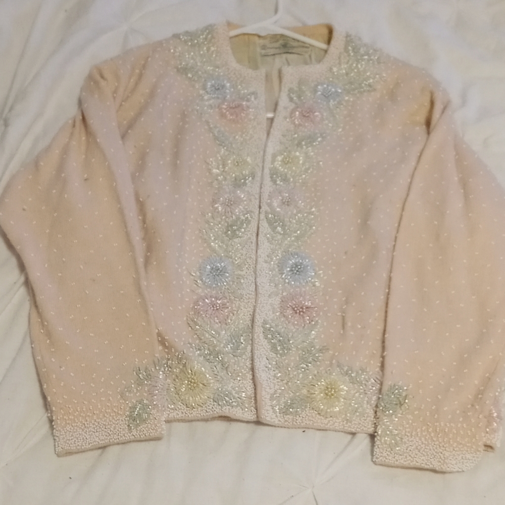 Gene Shelly's Boutique Internationale California beautiful beaded sweater!